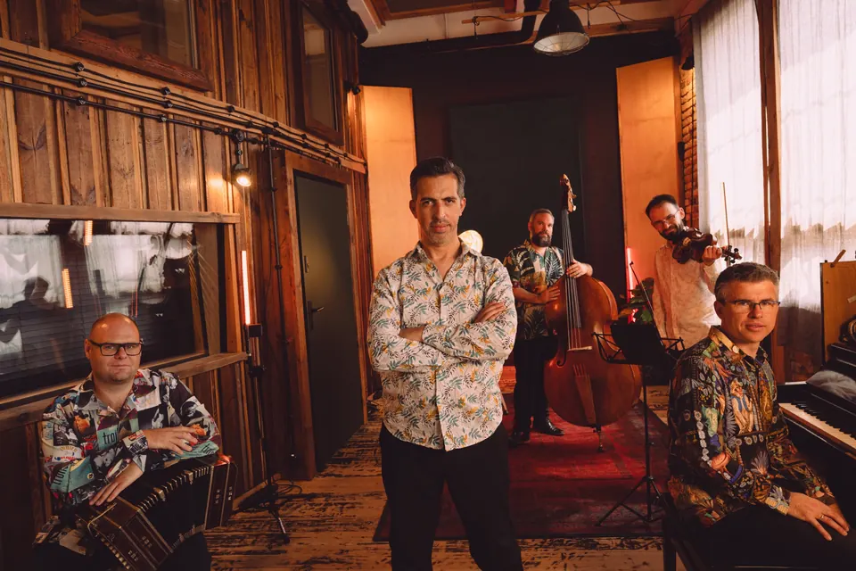 Martín Troncozo and Cuarteto Re!Tango in the recording studio